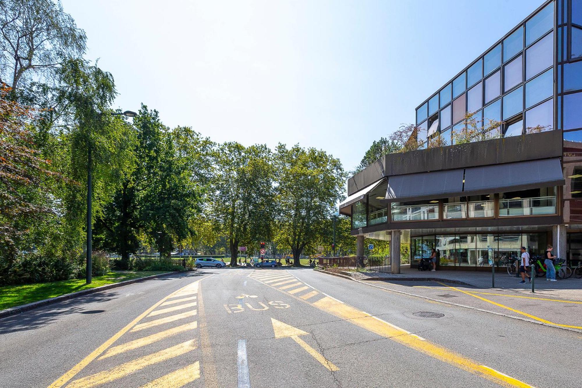 Appartement Moderne Au Coeur D'Annecy - A Deux Pas Du Lac Et De La Vieille Ville ภายนอก รูปภาพ